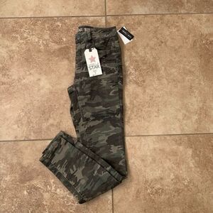 Vanilla Star Camouflage Mid-Rise Skinny Jeans